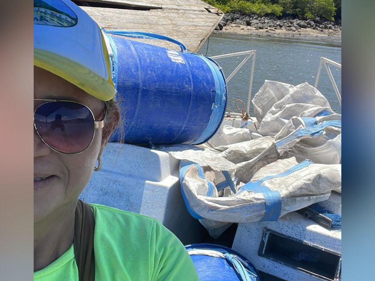 ¡Se está moviendo!: pescadores luchan por trasladar el velero Rosalinda a la playa