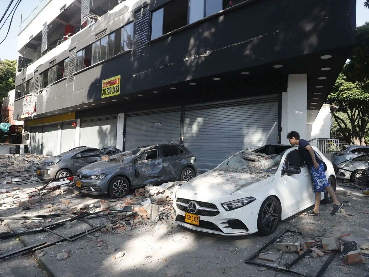 Hondureños quedan varados en Colombia tras terremoto luego de competir en festival folclórico