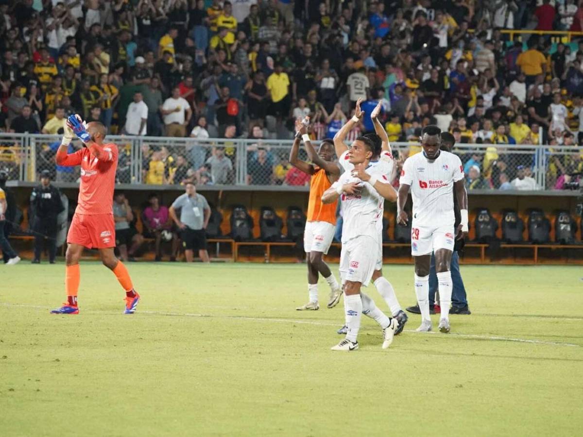 El héroe repentino, Olimpia festeja, llanto, dolor en Real España y sexys bailarinas