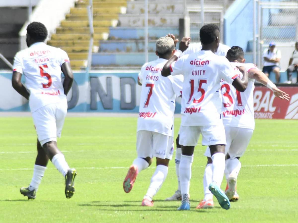 Menjívar festejó a lo CR7, héroe y la molestia de Tilguath en el Olimpia-Olancho