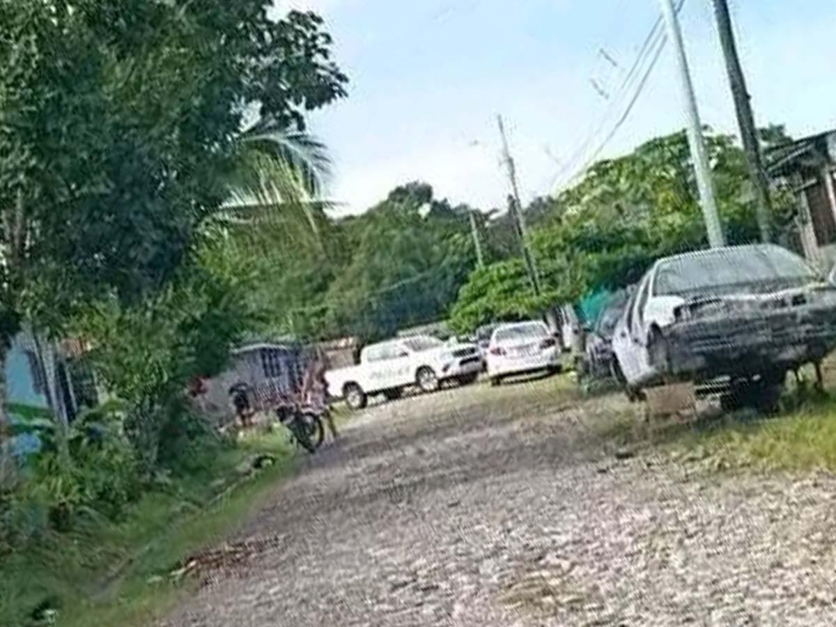 Pareja es asesinada por sicarios vestidos de policías dentro de su vivienda