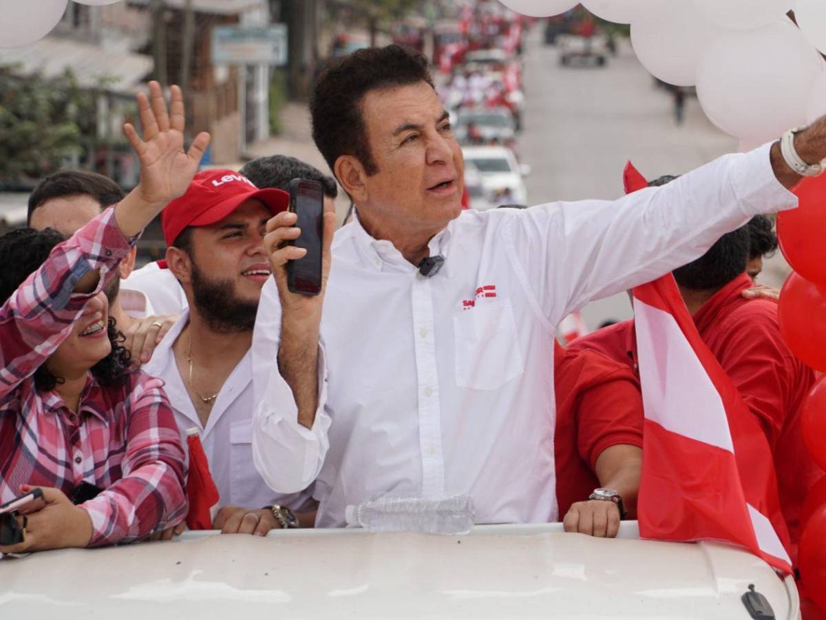 Teléfono y USB, pruebas que hunden a Fabiola Abudoj, según Nasralla