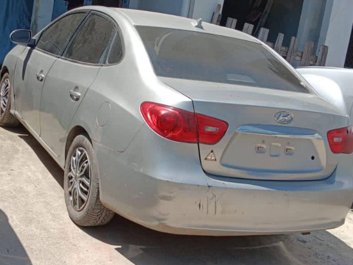 Decomisan lujosos vehículos y armas a banda Los Olanchanos