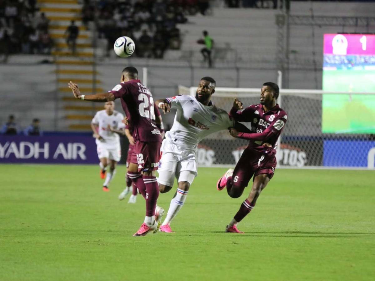 Olimpia da el golpe en Concacaf, dedicatoria, crack de Brasil y periodista roba miradas