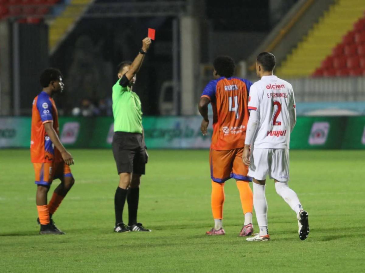 Rebelión a Olimpia, roja por manoseo, baile del Real España e hija de técnico enamora