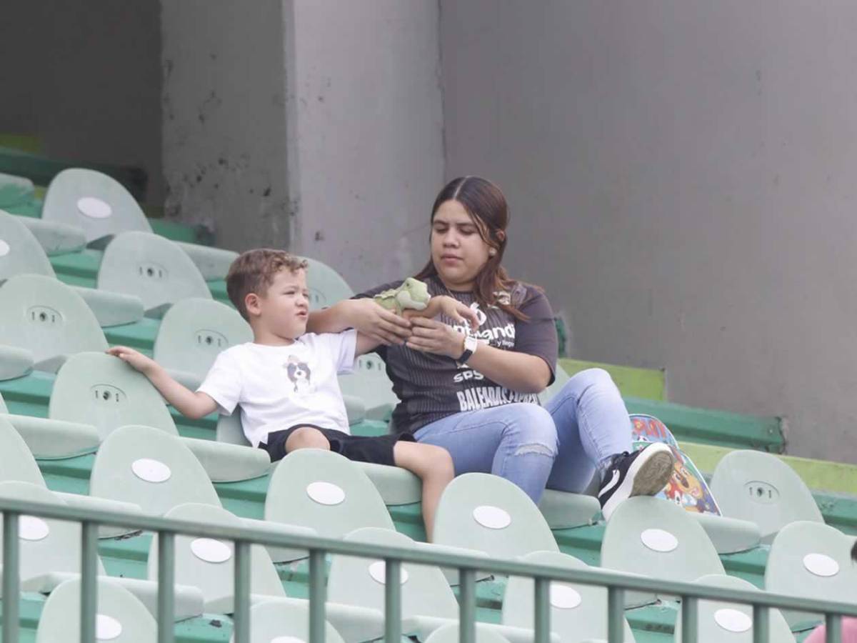 Marathón decepcionado, Lobos UPN celebra y las bellezas en el Yankel