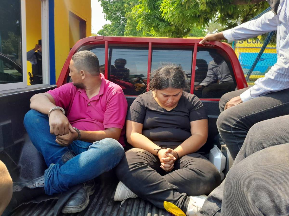 Los padres del menor tras su captura.