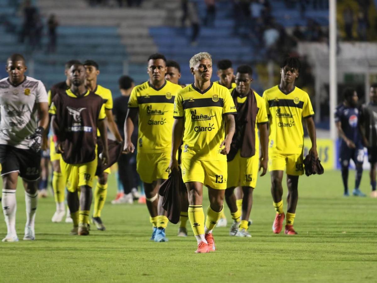 El 'frío' festejo de figura de Motagua, sufrimiento de Real España, susto y enfado