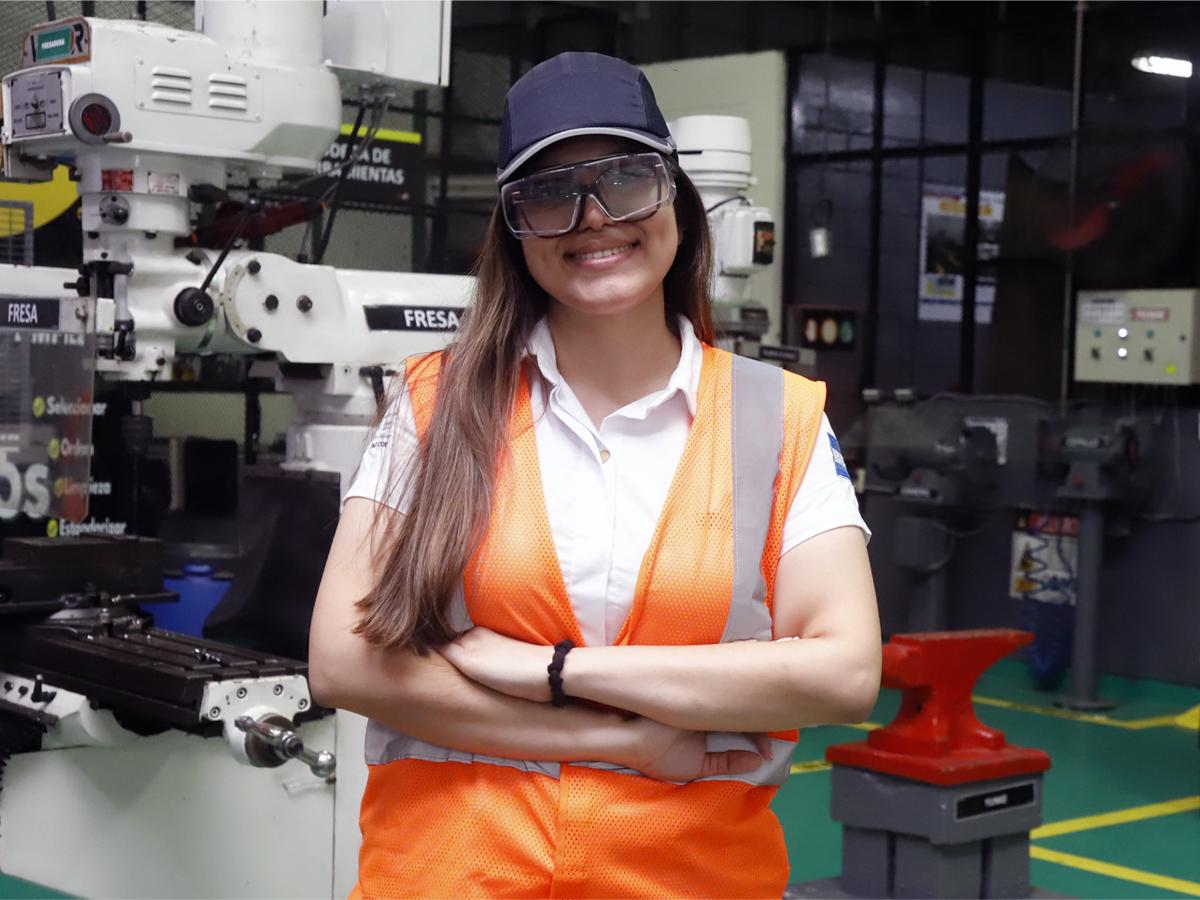 Lisa Martínez, planificador de mantenimiento.