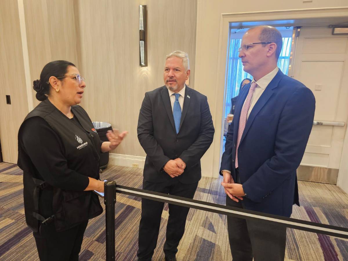 Inauguran consulado móvil de Honduras en Nueva Jersey