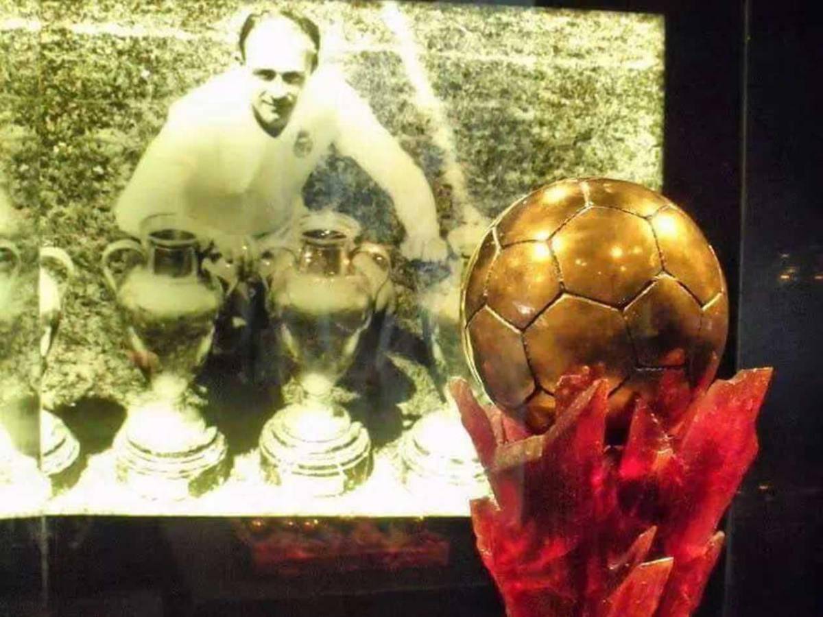 Messi hundiría a Cristiano Ronaldo: ganaría el premio más grande del siglo