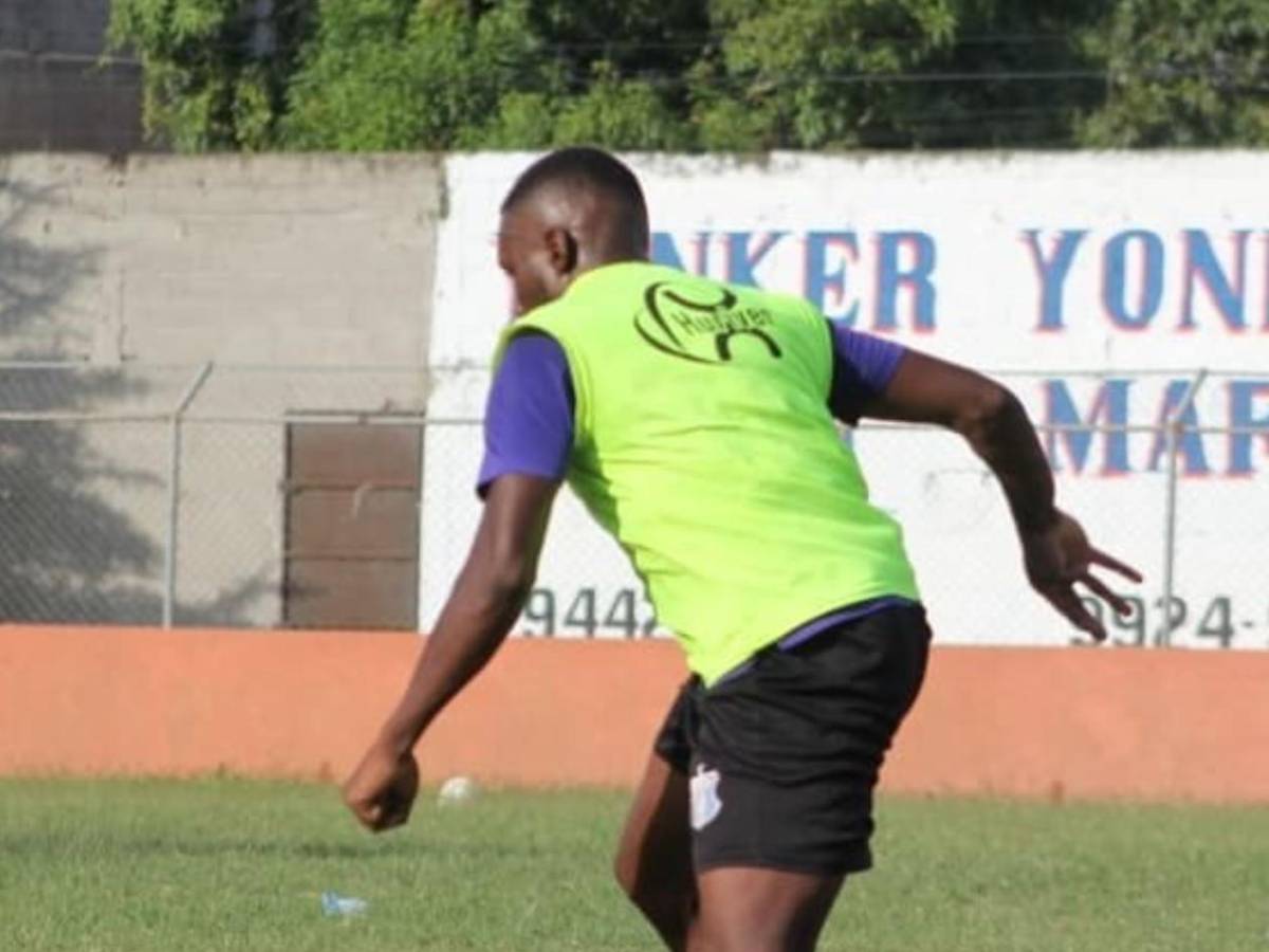 Futbolista hondureño conmueve con decisión tomada: Con dolor en el alma, creo que es lo mejor