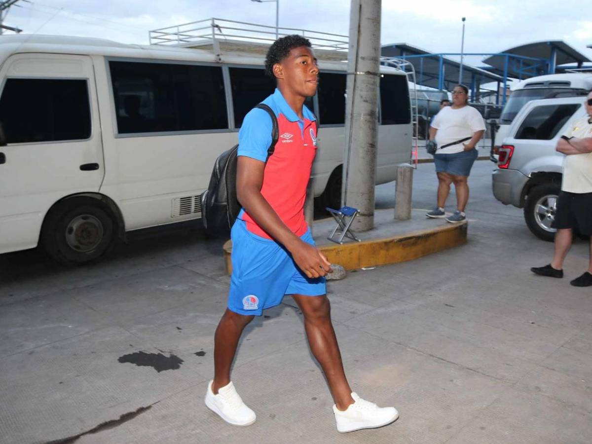 Lamento de Olimpia, esposa de Espinel sorprende e hijo de leyenda brilla