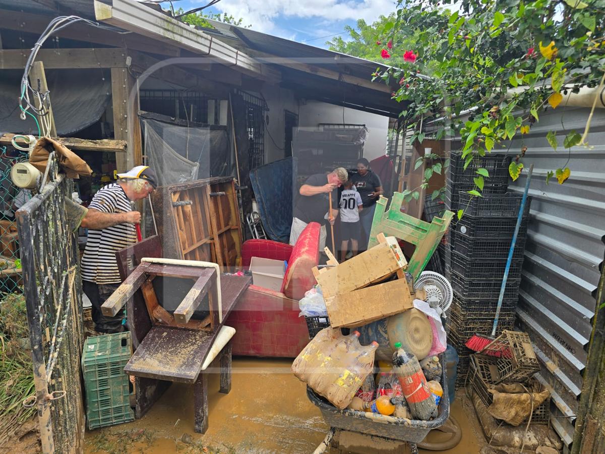 Fuertes lluvias desbordan río Helado en Los Naranjos, Santa Cruz de Yojoa