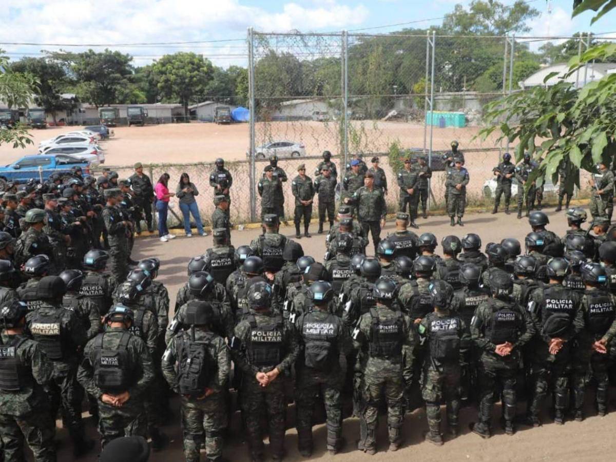 En imágenes: Así fue la visita del nuevo jefe de las Fuerzas Armadas al CLE