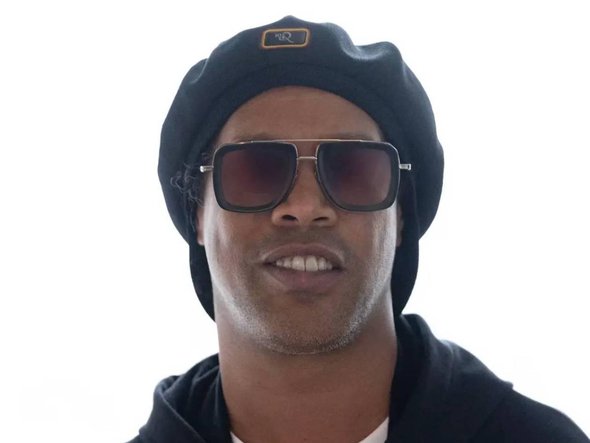 ¡Bombazo! Ronaldinho sale del retiro y ya fue presentado: este será su salario