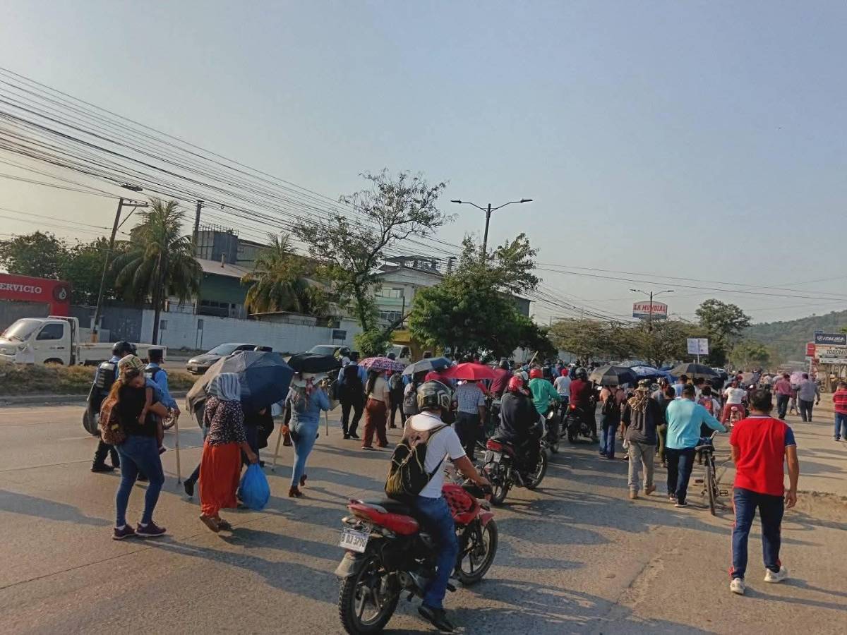 Socios de Koriun protestan por falta de pagos