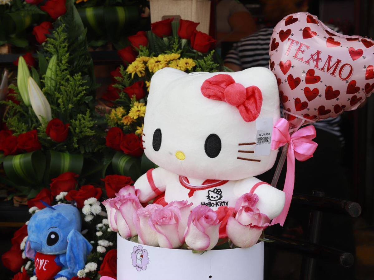 Color y romanticismo invaden el sector Guamilito por el Día del Amor y la Amistad