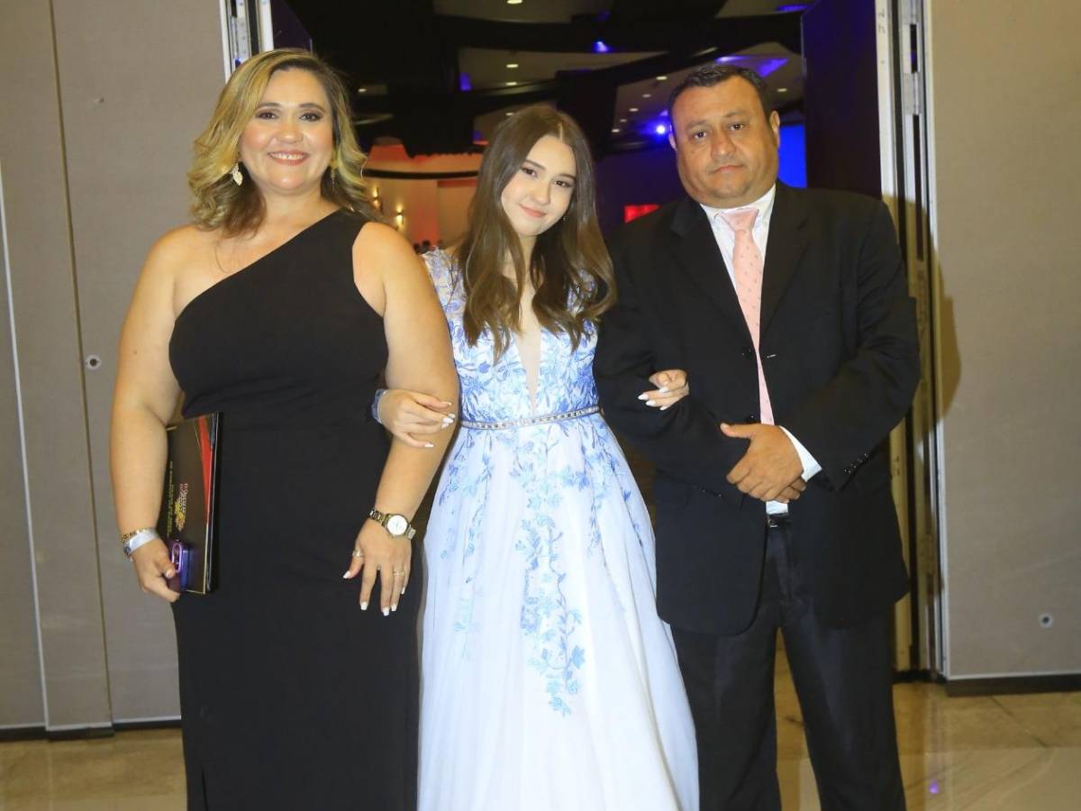 Seniors 2025: Fiesta de graduación de la Happy New Dawn