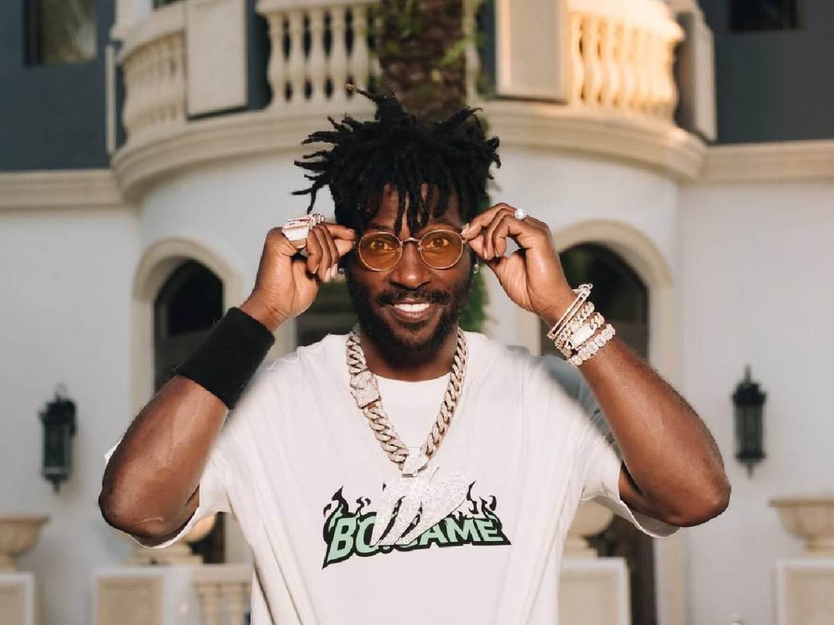 Excampeón es buscado por intento de asesinato en EUA: él reacciona y deja mensaje