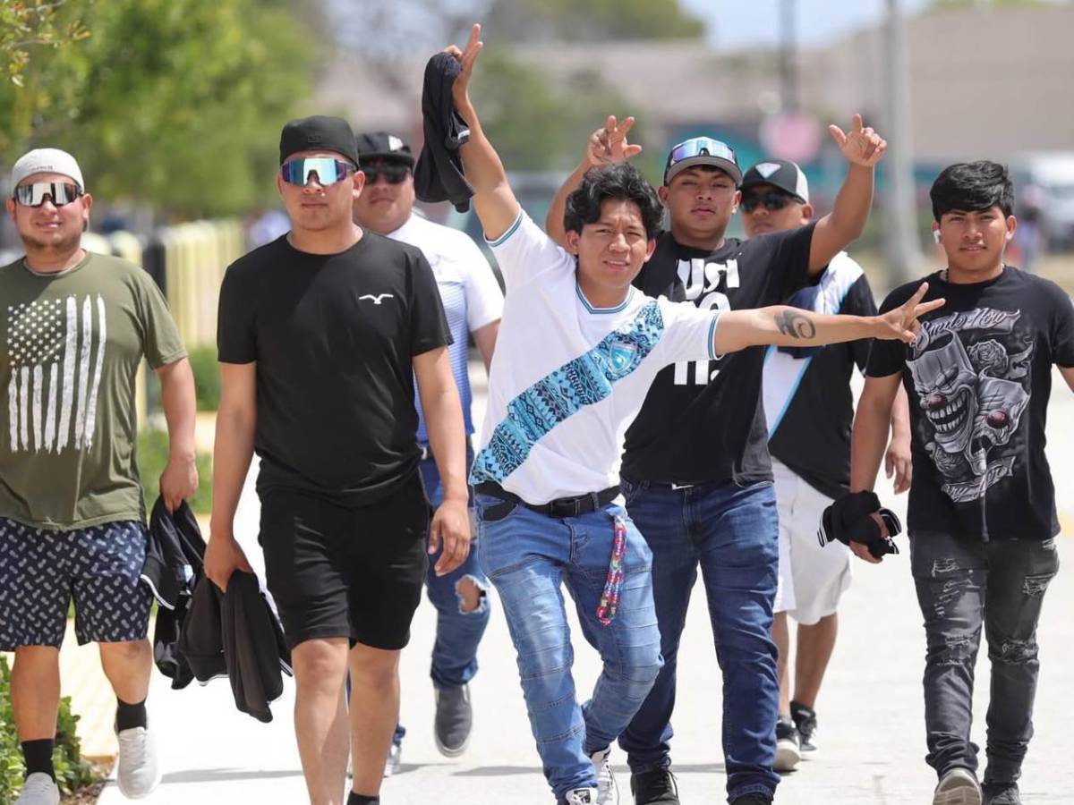 Carne asada y buen ambiente: Furor por Honduras vs Guatemala en Miami
