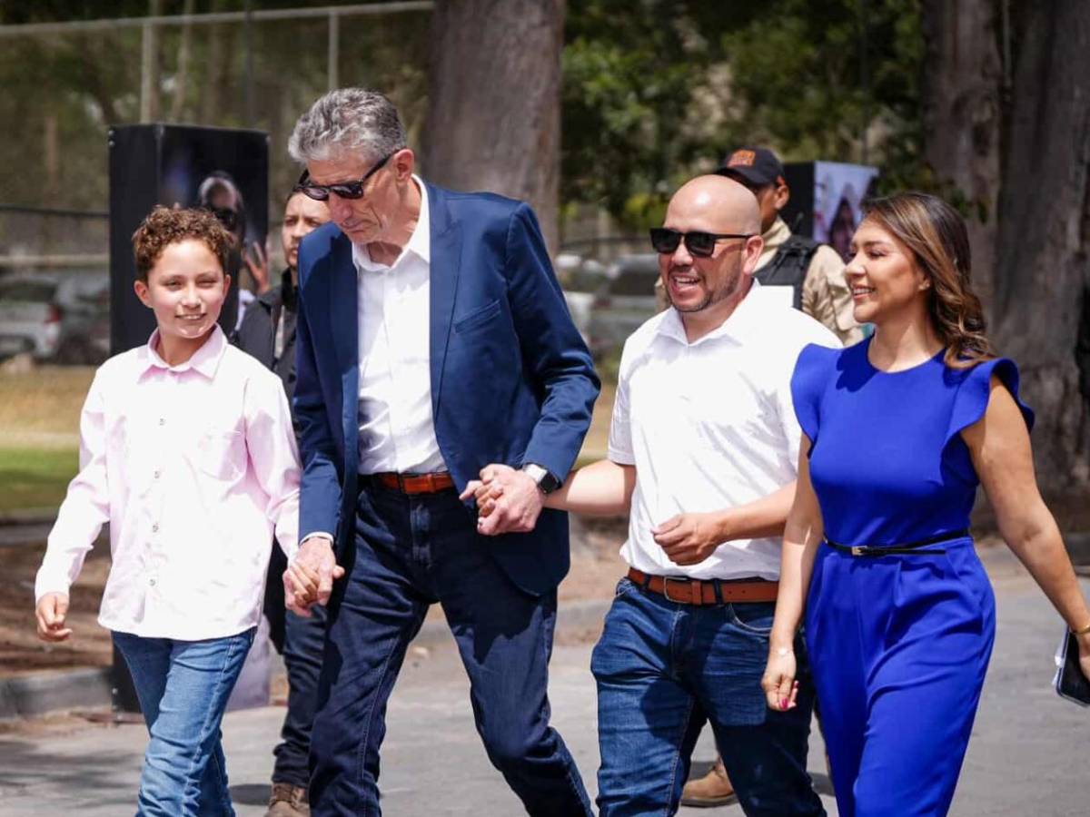 Esposa de famoso técnico impacta con relato sobre rara enfermedad que sufre el DT: Nunca se dio cuenta