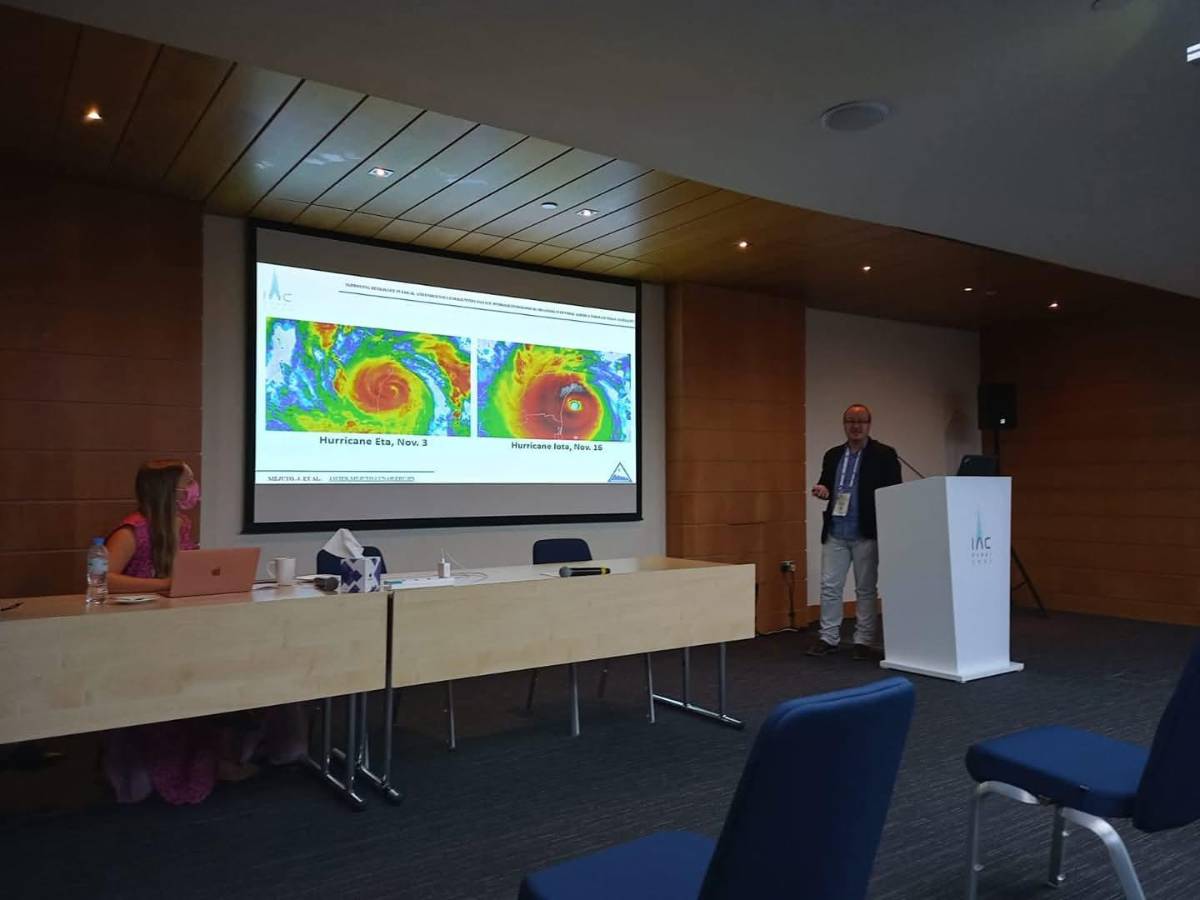 Honduras logra anodizado de grado espacial para el Satélite Morazán