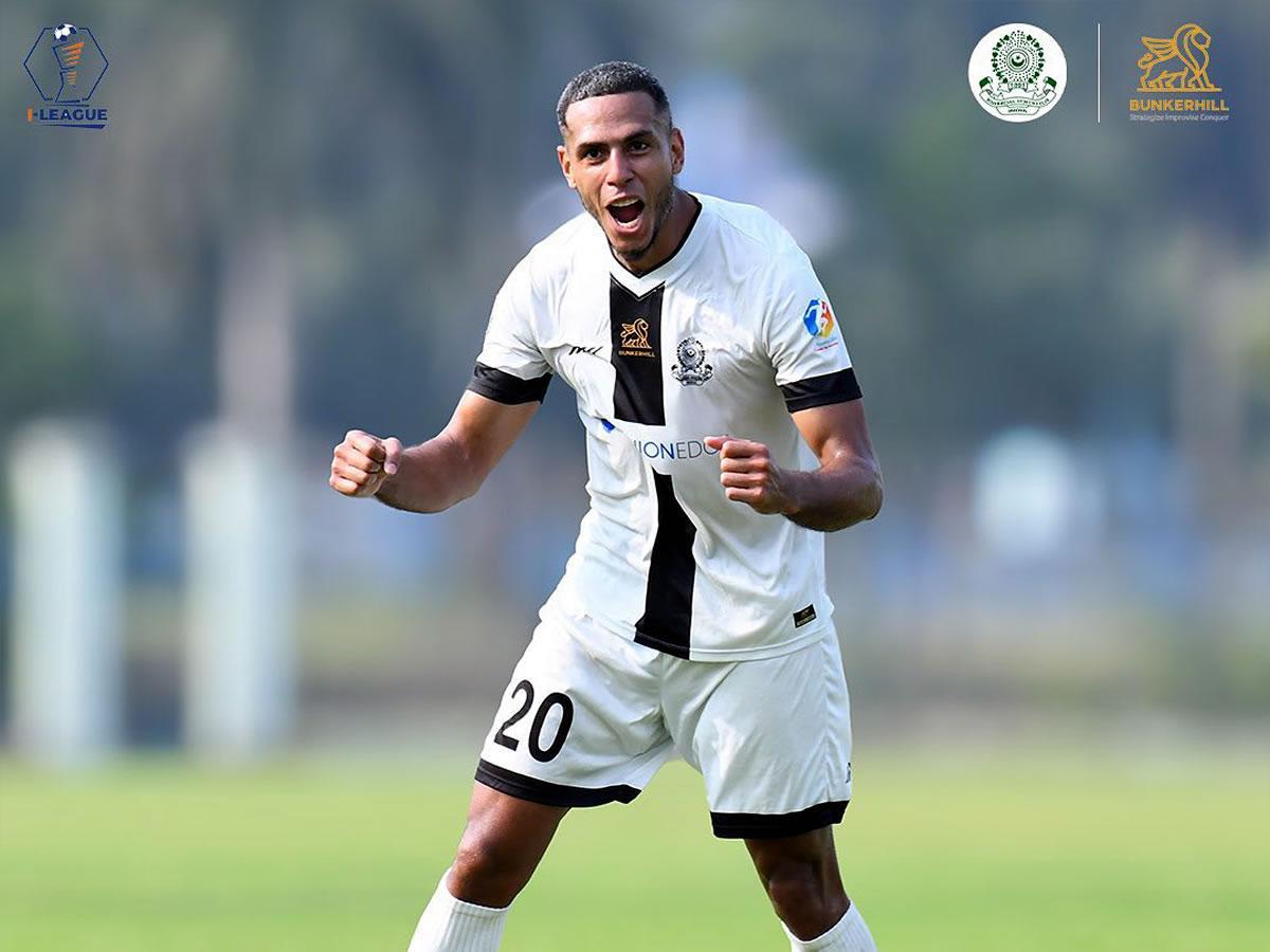 Eddie Hernández jugó en la segunda división de India.