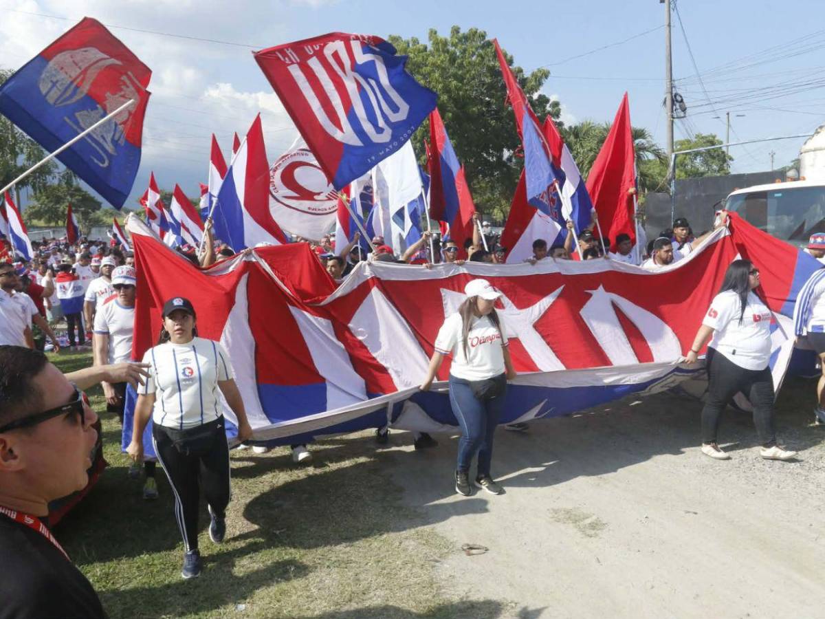 La Ultra Fiel se hizo sentir y puso color en la final Marathón–Olimpia