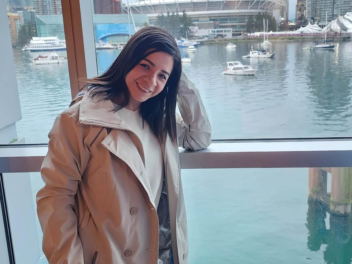 Asesinan a balazos a maestra del Isenco cuando iba con sus hijos