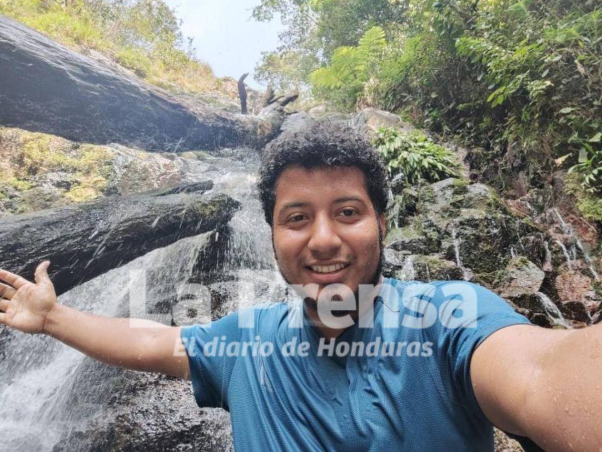 Periodista hondureño sale a buscar tomas desde la montaña y termina mordido por serpiente
