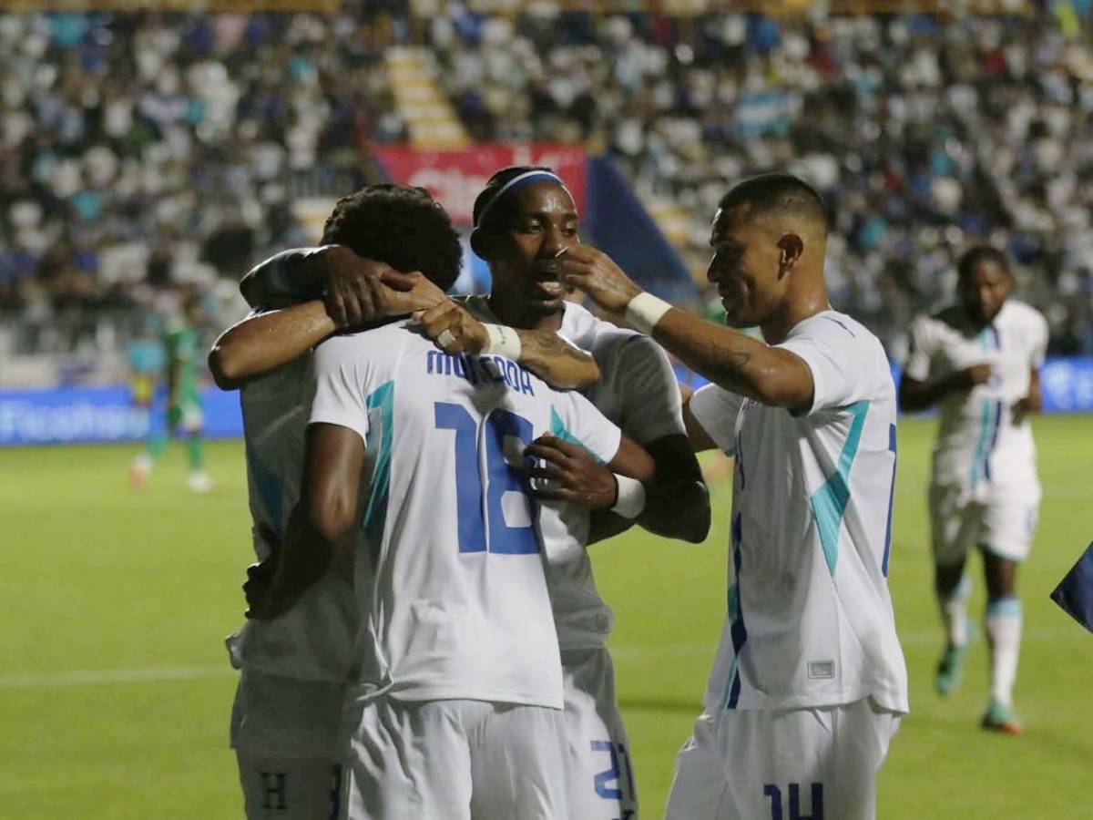 Llanto de Dereck Moncada, decepción de Molina con Honduras y sexy chica cautivó ante Surinam