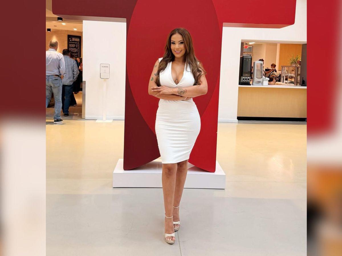 ¿Contratada? Elsa Oseguera sorprende desde Telemundo