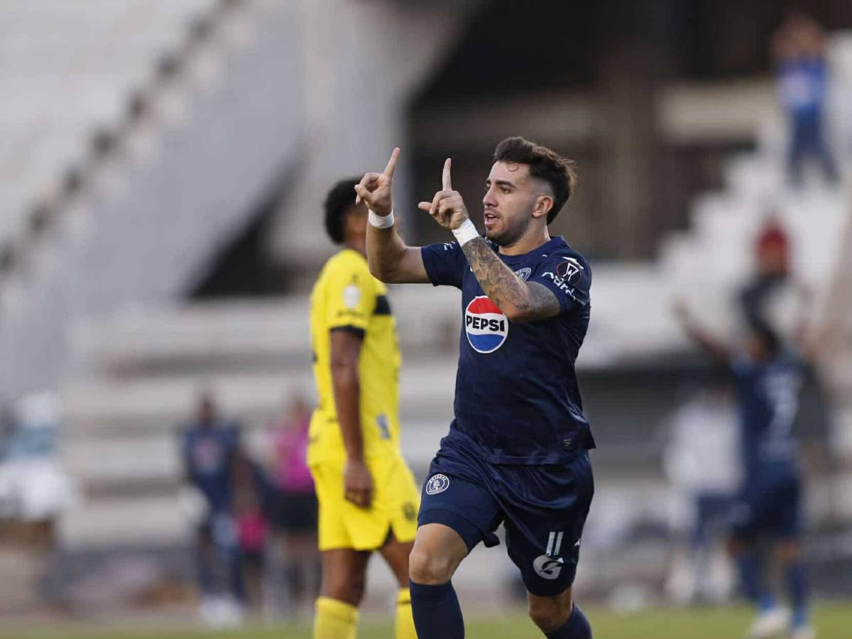 Auzmendi se encargó de abrir el marcador.