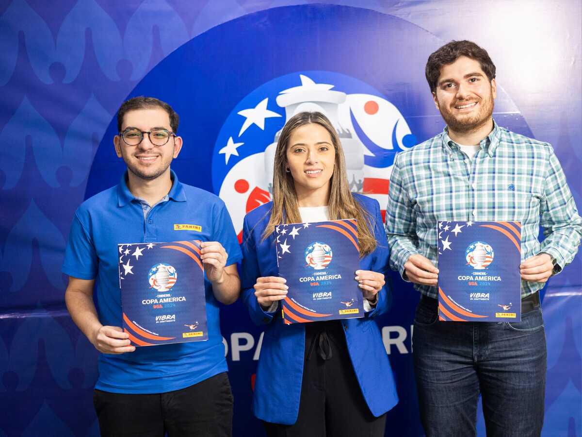 Mario Alejandro Faraj, Mireya Larach y Jorge Faraj en el lanzamiento.