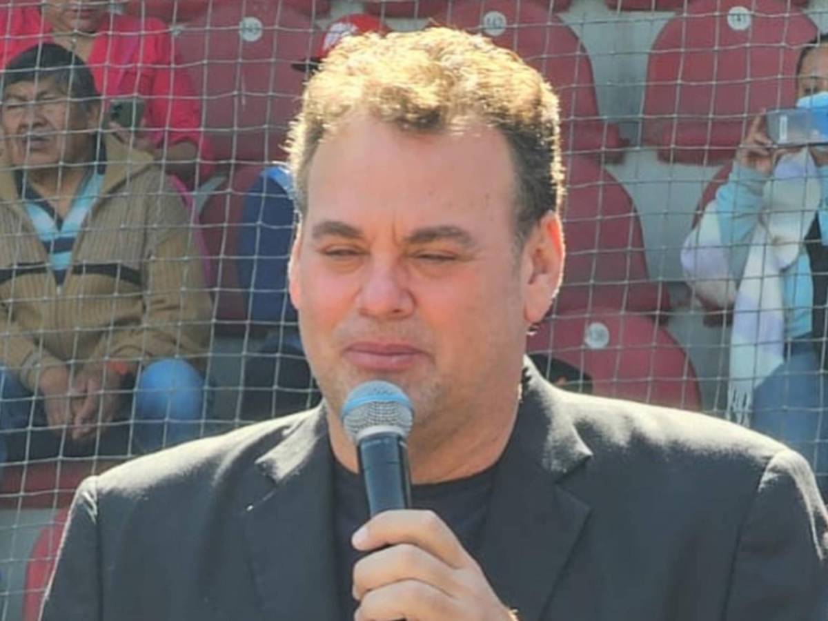 Faitelson menosprecia a Panamá y Blas Pérez le responde con cruel confesión
