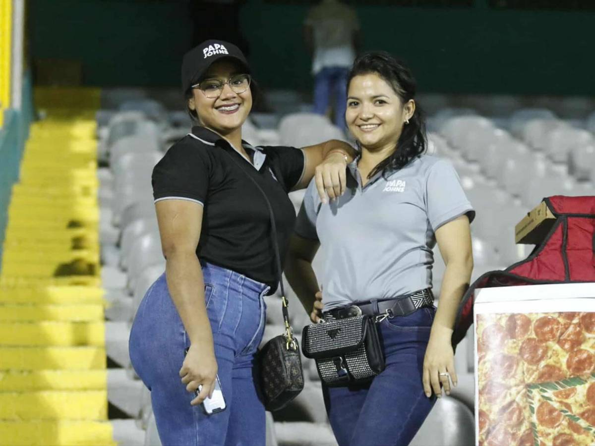Olimpia y Real España festejan remontadas, jugador termina de portero, inundados y bellezas