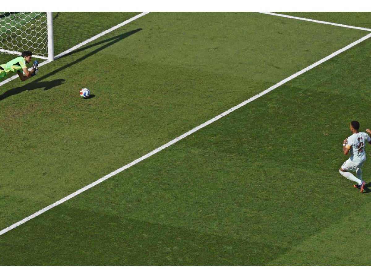 Mbappé preocupa a Francia, polémico penal, dardo a Infantino y tristeza de Marruecos