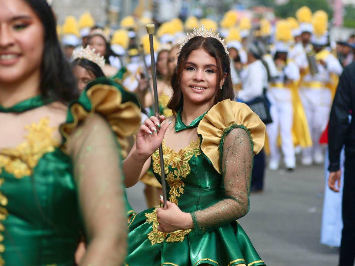 Tifany Alfaro, la bella palillona del Instituto Técnico Nueva Suyapa