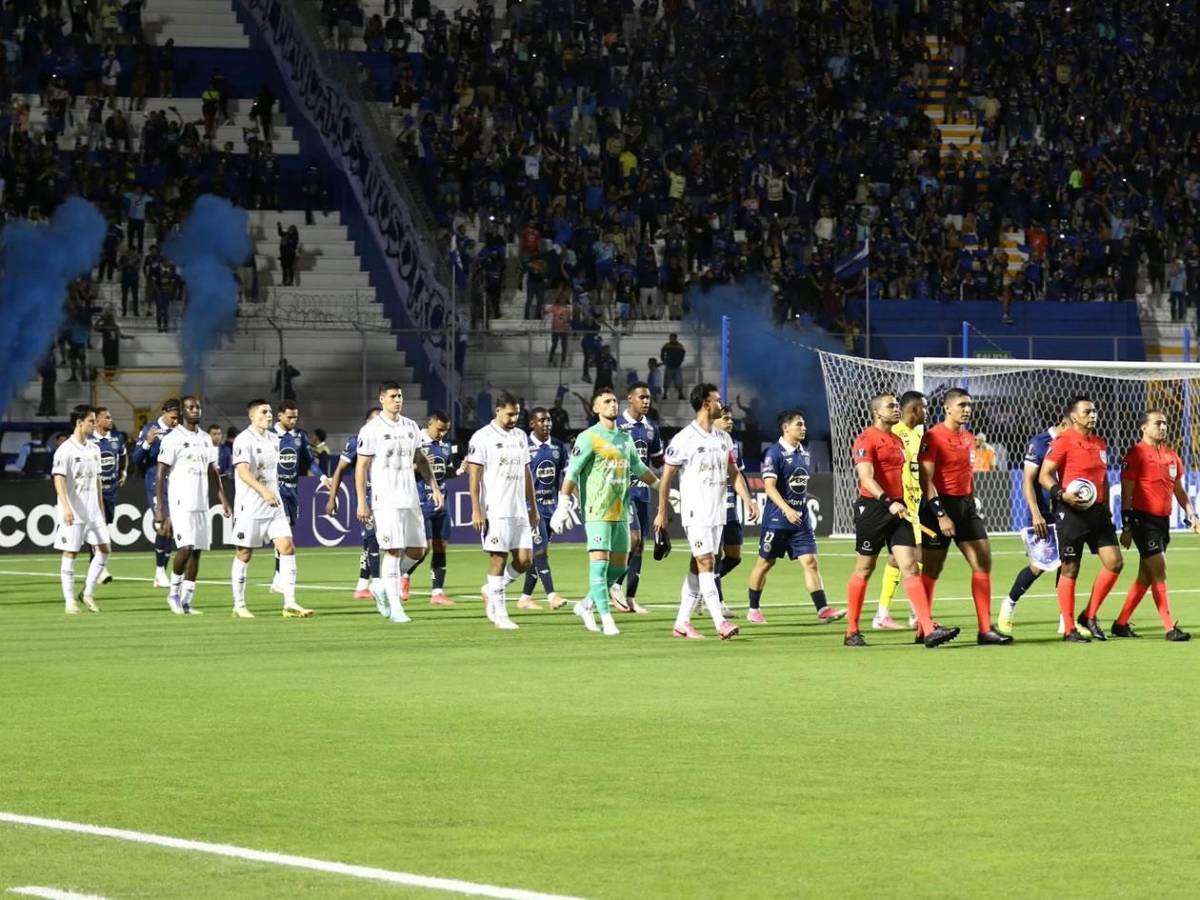Motagua decepciona, la pelea de Javier López y la hermosa tica del Alajuelense que cautivó