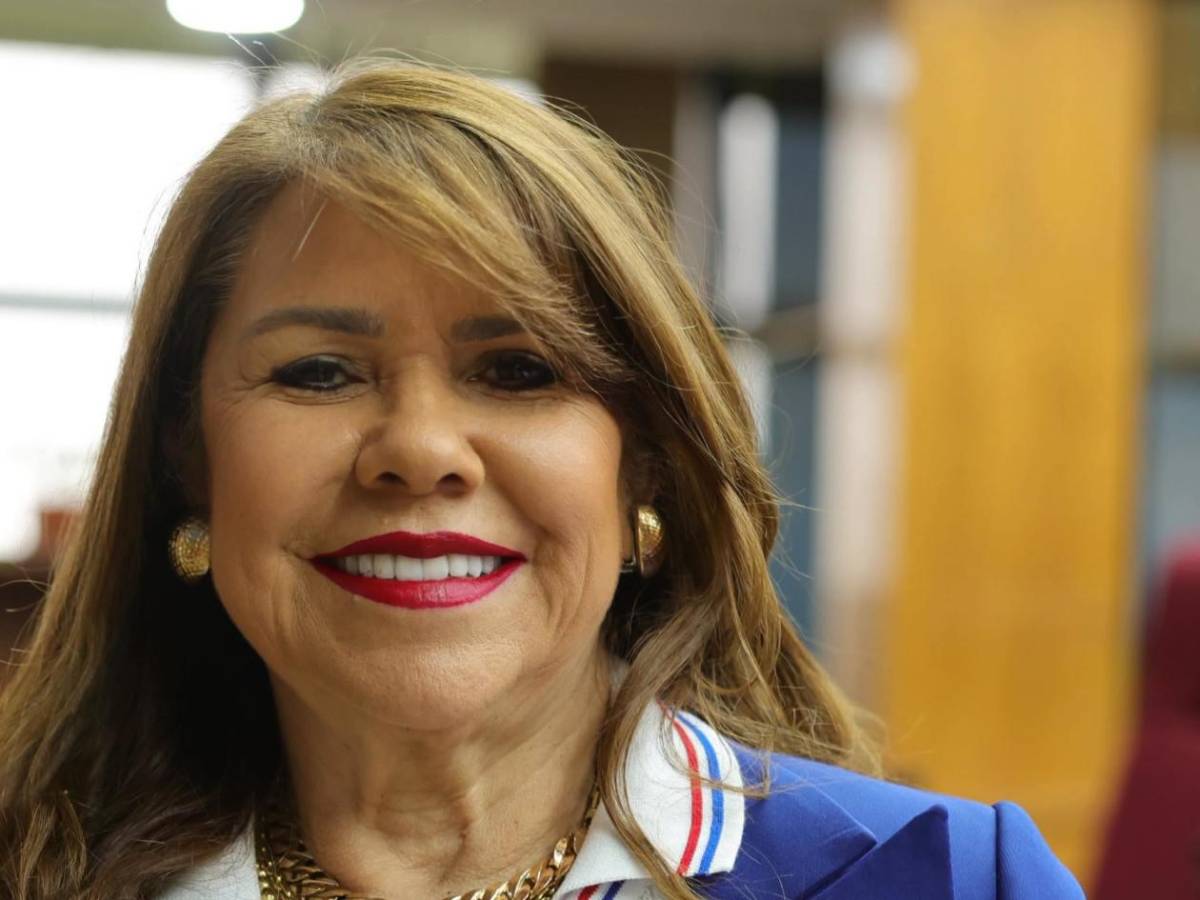 Senadora le responde a Mbappé y le hace insólita petición: El problema es entre vos y yo