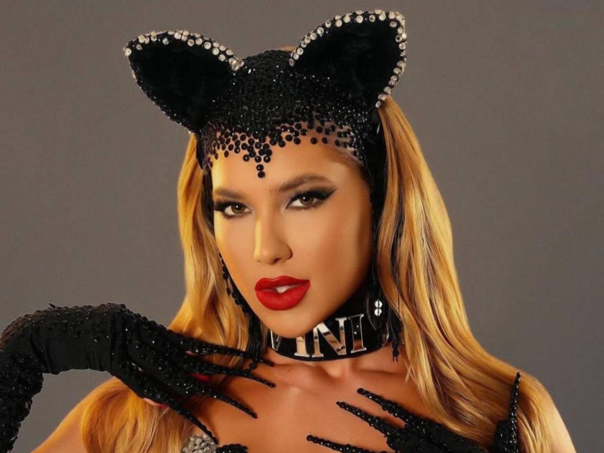 Novia de Vinícius sorprende con vestido picante y collar con su nombre