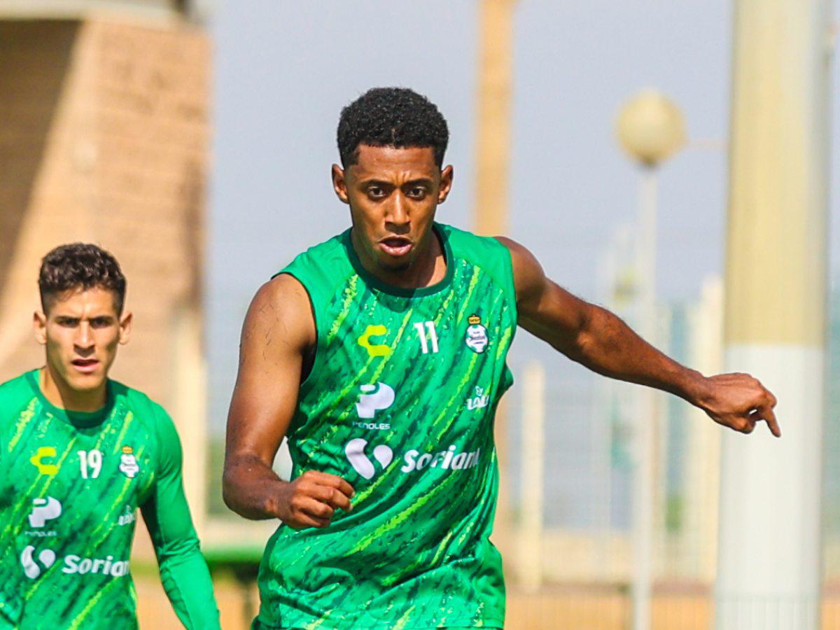 El Santos Laguna del Choco Lozano vive una pesadilla en México