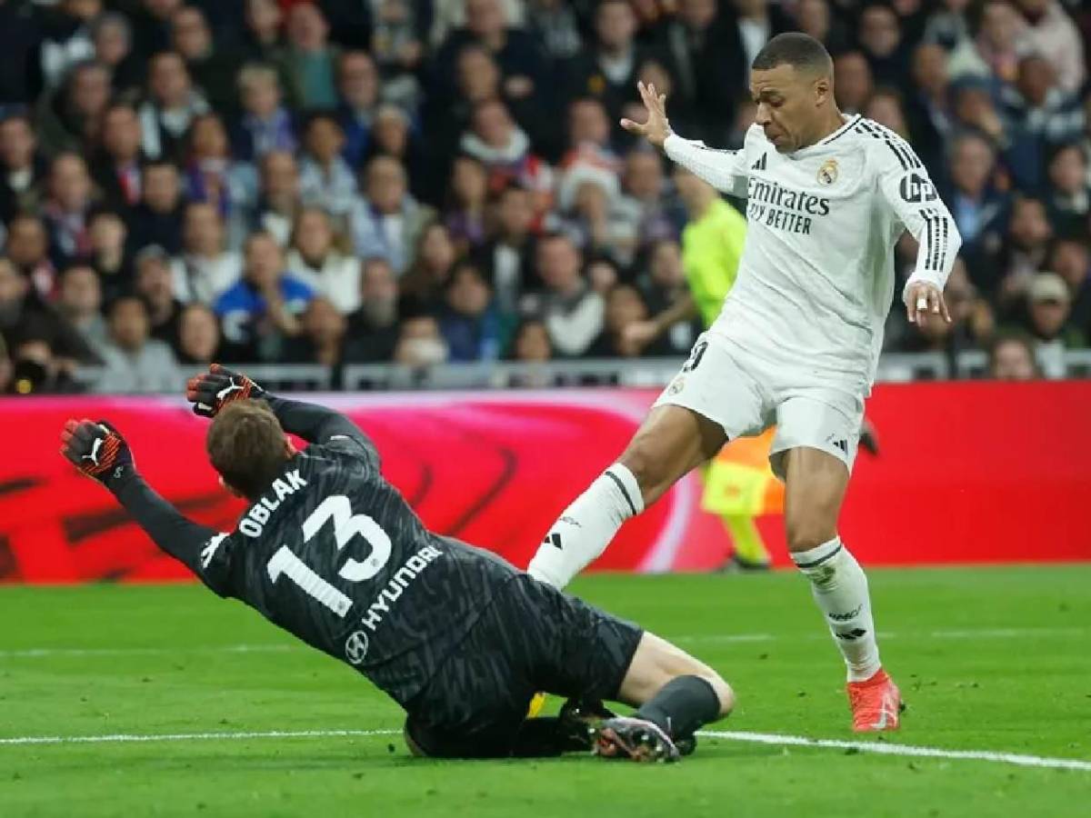 UEFA recibe fuerte denuncia por penal anulado a Julián Álvarez: editado