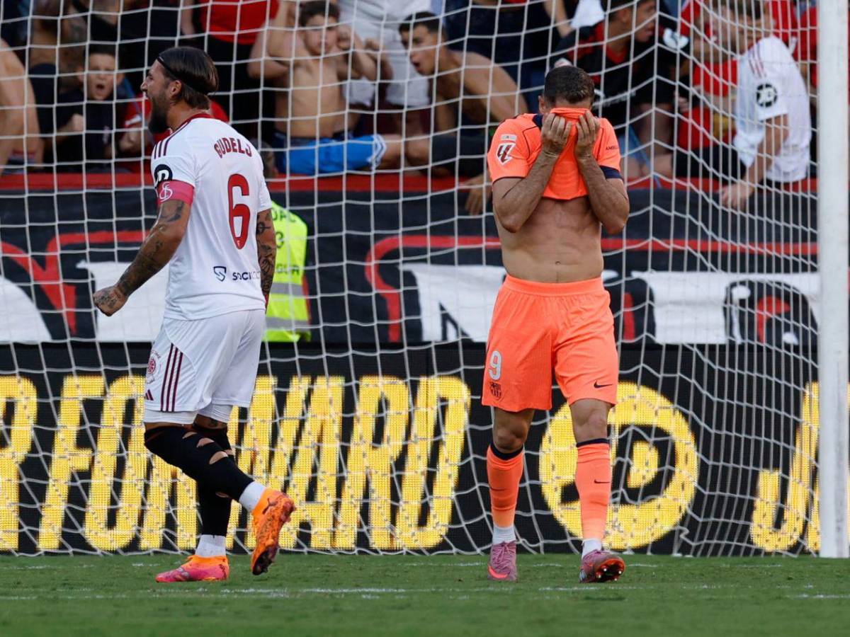 El Barcelona vivió pesadilla, polémica, increíble fallo de Lewandowski y furia de Flick