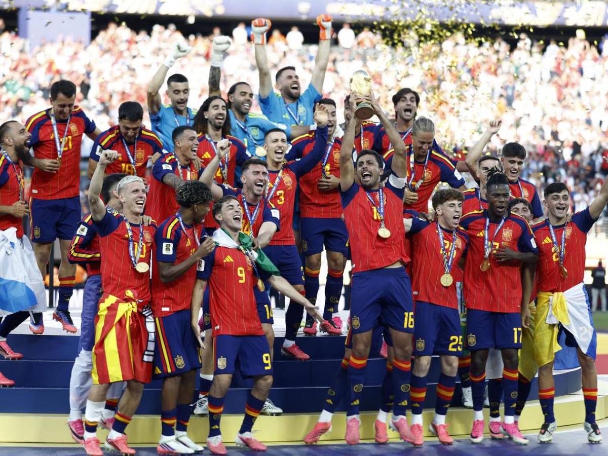 Messi rompe a llorar, show de Lamine Yamal, su novia y España festeja campeón Mundial