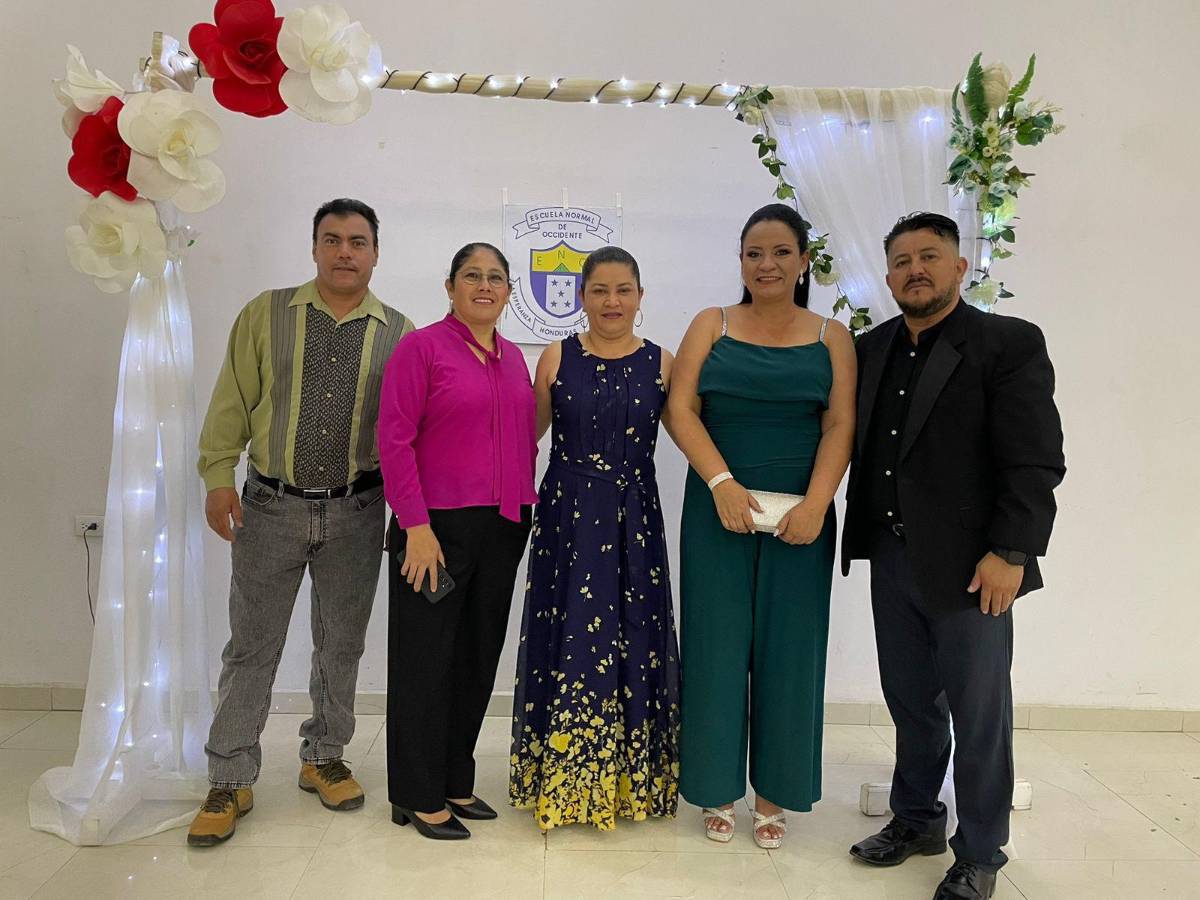 Walter Aguilera, Marlyn Molina, Brenda Valdez , Paty Cruz y Gustavo Gutierrez