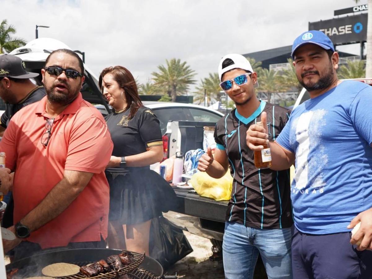 Carne asada y buen ambiente: Furor por Honduras vs Guatemala en Miami