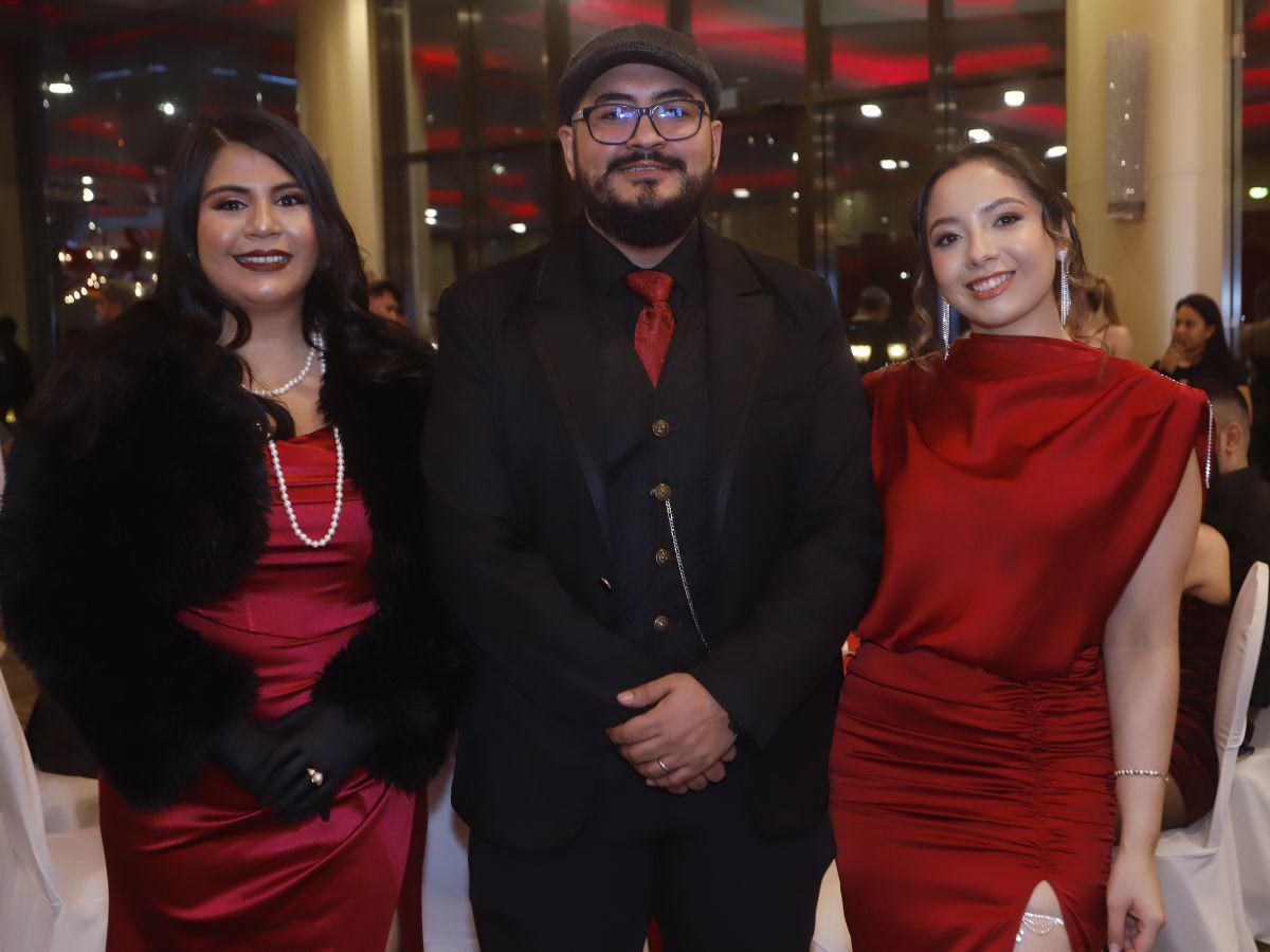 Cofisa celebra su tradicional cena navideña con una elegante temática Circus