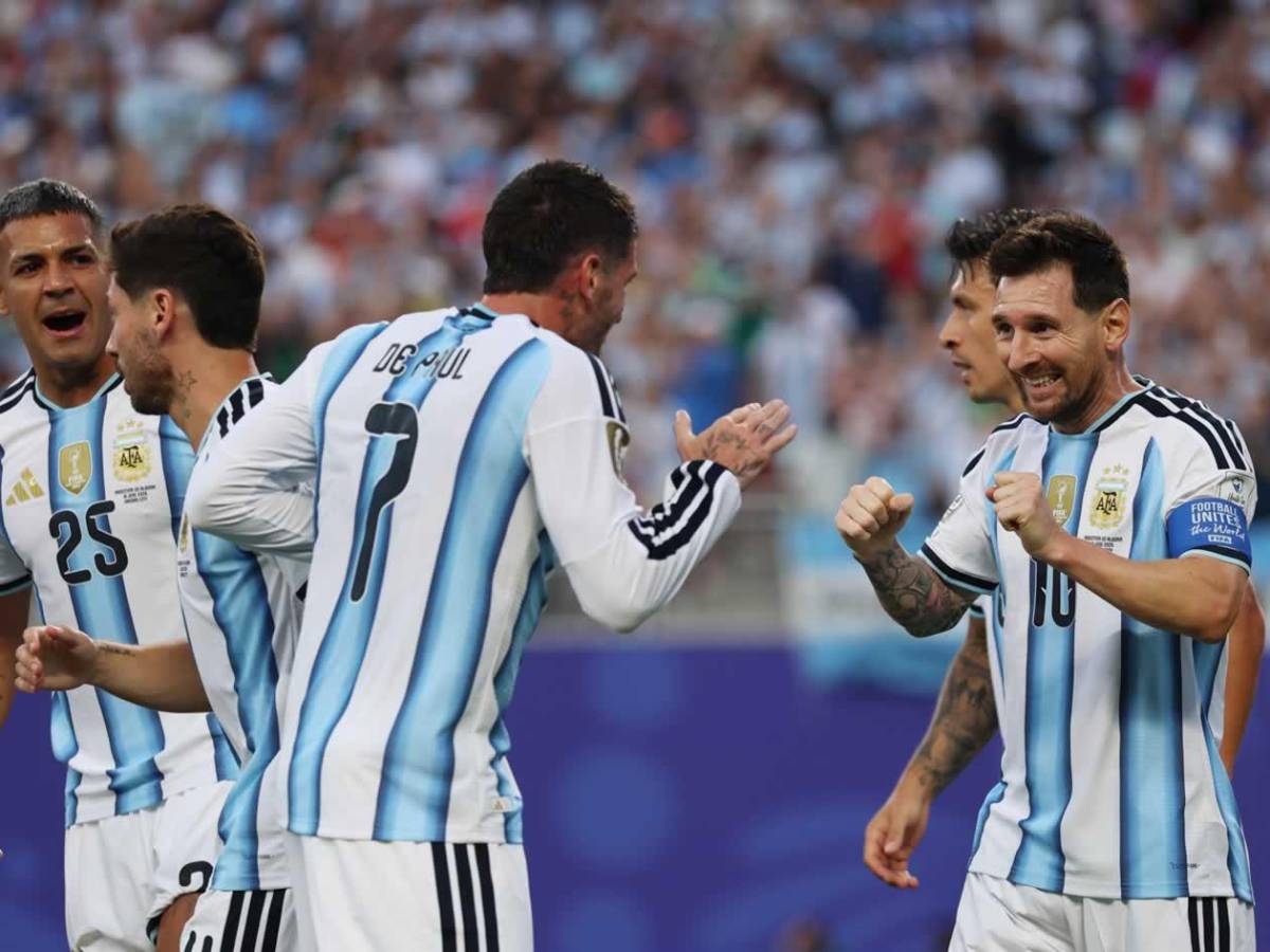 Show de Messi, su llanto, errores del VAR en Argentina - Argelia y Antonela robó miradas